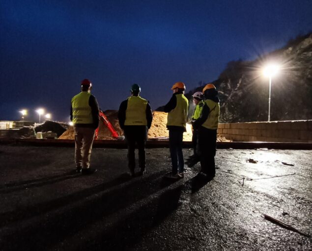 Helge M. Flick/NORCE, Ved Remiks i Tromsø omgjøres gammelt trevirke til treflis., 1732785351946, , 