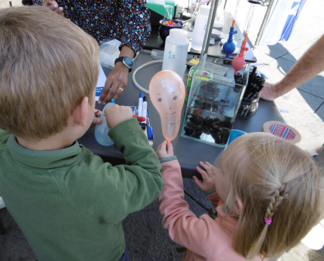 Åshild Finnestad, Forskere fra NORCE deltok på forskningstorget i Stavanger., Forsk Torget Stvgr 4 foto Å F, , 