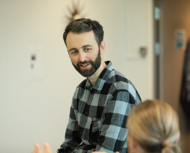 Photo: Thomas Hovmøller Ris, , 0 S0 A1047, , Man talking to a woman.