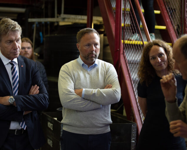 Thomas Hovmøller Ris, Thierry Baussant forklarer teknologien bak nyoppfinnelsen som kan overvåke koraller uten å berøre dem fysisk, Lab2, , 