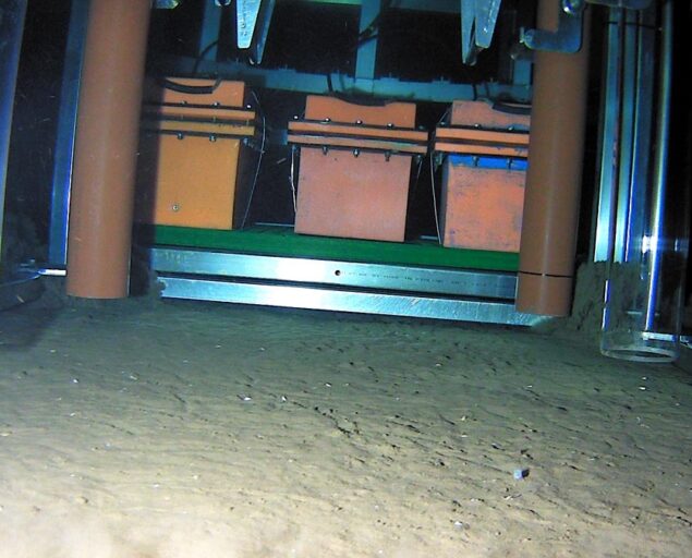 Bjørn Runar Olsen, UiT, UiTs multikjerner når havbunnen i Independencefjord-systemet., Multicorer, , 