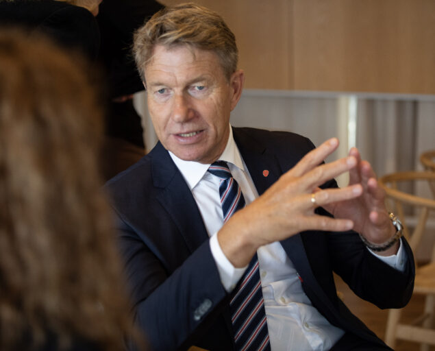 Thomas Hovmøller Ris, Energiminister Terje Aasland, Terje1, , 