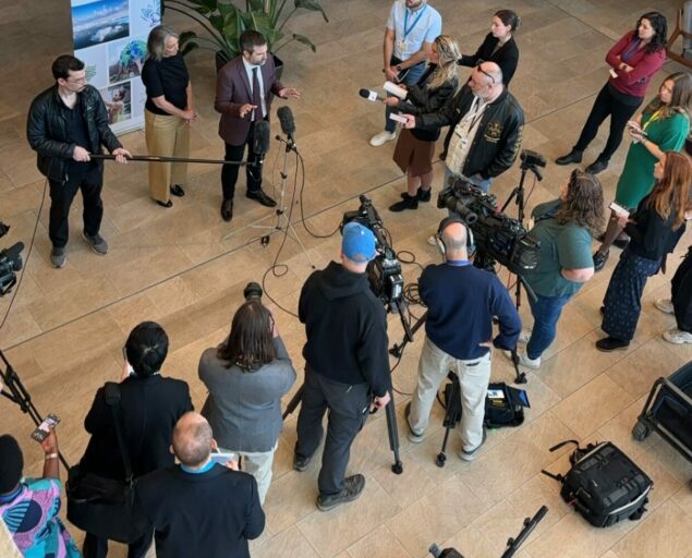 , Pressekonferanse på INC-4., Inc4 5, , 