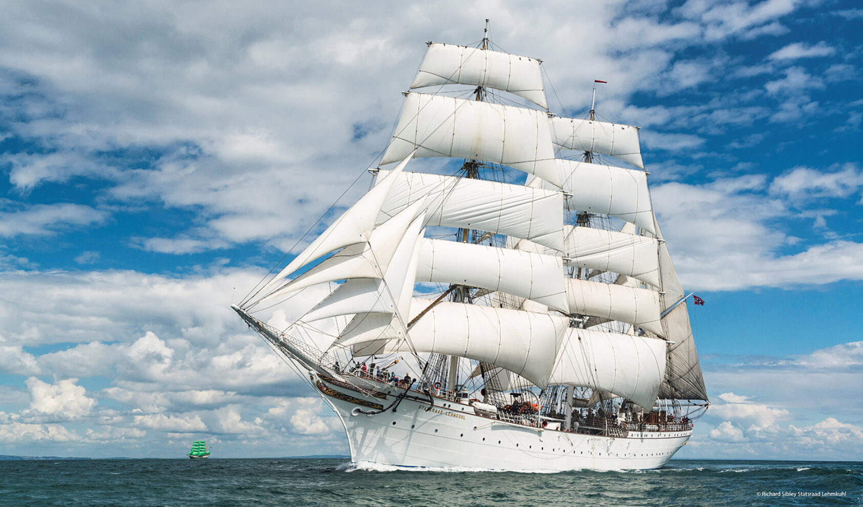 Foto: Richard Sibley, På One Ocean Expedition skal NORCE undersøke mikroplast og miljø-DNA i løpet av seilasen med Statsraad Lehmkuhl, som varer til våren 2023., Lehmkuhl 3 credit Richard Sibley Statsraad Lehmkuhl, , 