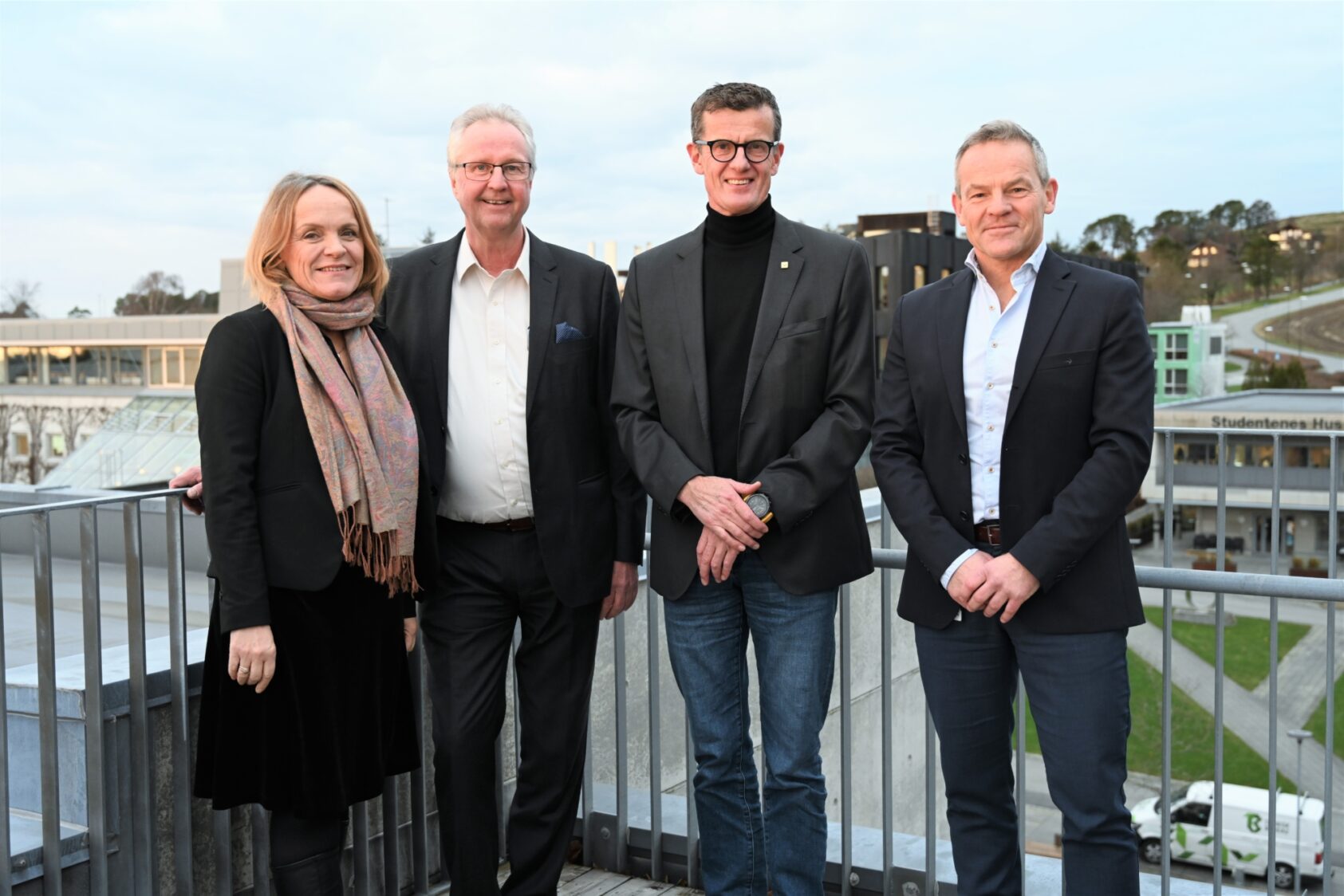 Kristin Horne, UiS., UiS og NORCE har signert ny samarbeidsavtale. – Avtalen viser at UiS og NORCE ønsker å videreføre det lange og gode samarbeidet vi har hatt i årtier, sier Thor Arne Håverstad. På bildet fra venstre: prorektor Merete Vadla Madland, konstituert konsernsjef Thor Arne Håverstad, rektor Klaus Mohn og regionansvarlig Oddvar Skjæveland., NORC Eavtale 01, , 