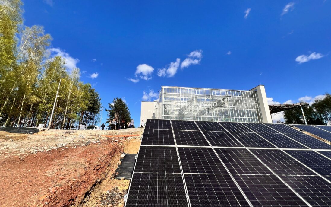 Solcelle som gir energi til nytt institutt for opplæring av gartnere