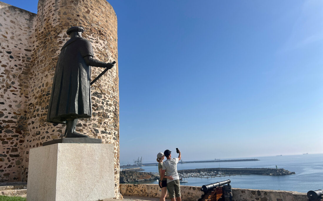 Fortsatt stolthet i Portugal for sjørfareren Vasco Da Gama som vokter sin hjemby Sines ut mot Atlanterhavet..