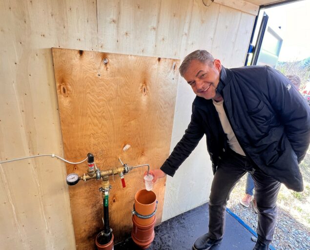 Gunn Janne Myrseth, NORCE, Researcher Todoz Belezhkov from the Energy Agency of Plovdiv in Bulgaria gladly takes an extra glass of the life-giving drops from Bømoen’s water., Todor, , 