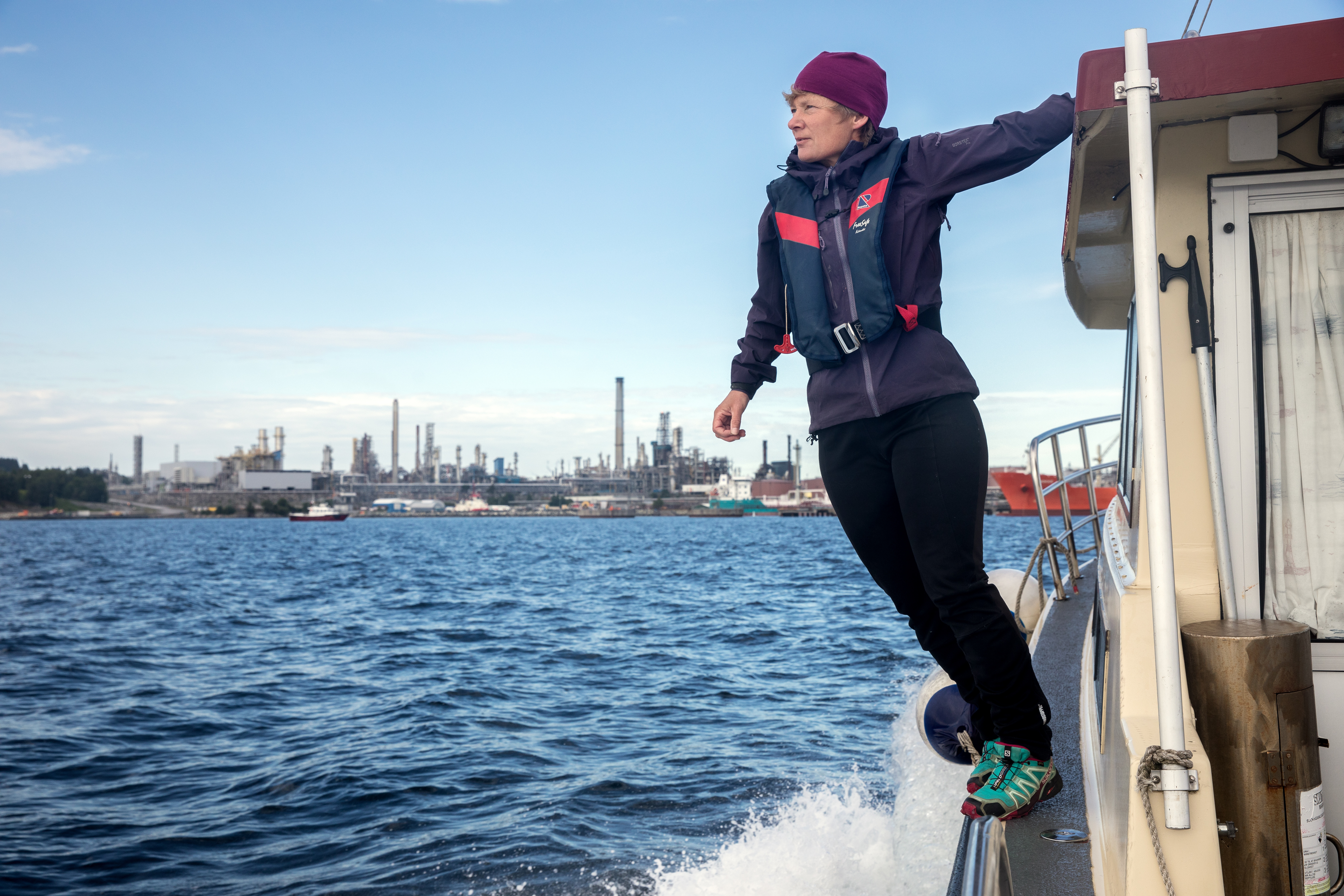 Kirsti Midttømme på en båt